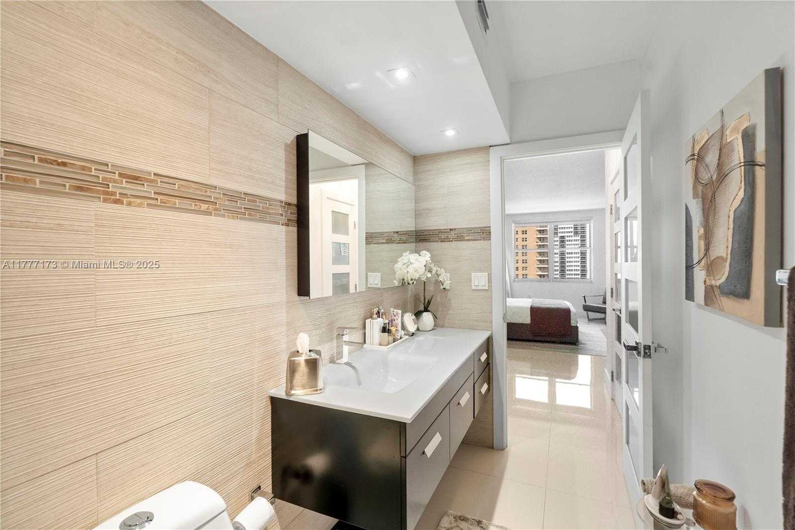 Small Image of 1950 SOUTH OCEAN DR #12H, Hallandale Beach Number 22