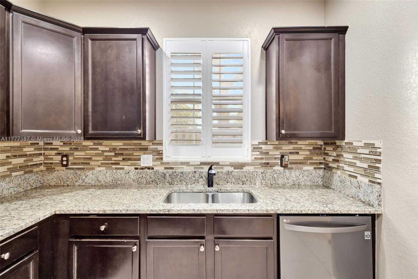 Small Image of 4343 CHALMERS LN, West Palm Beach Number 5