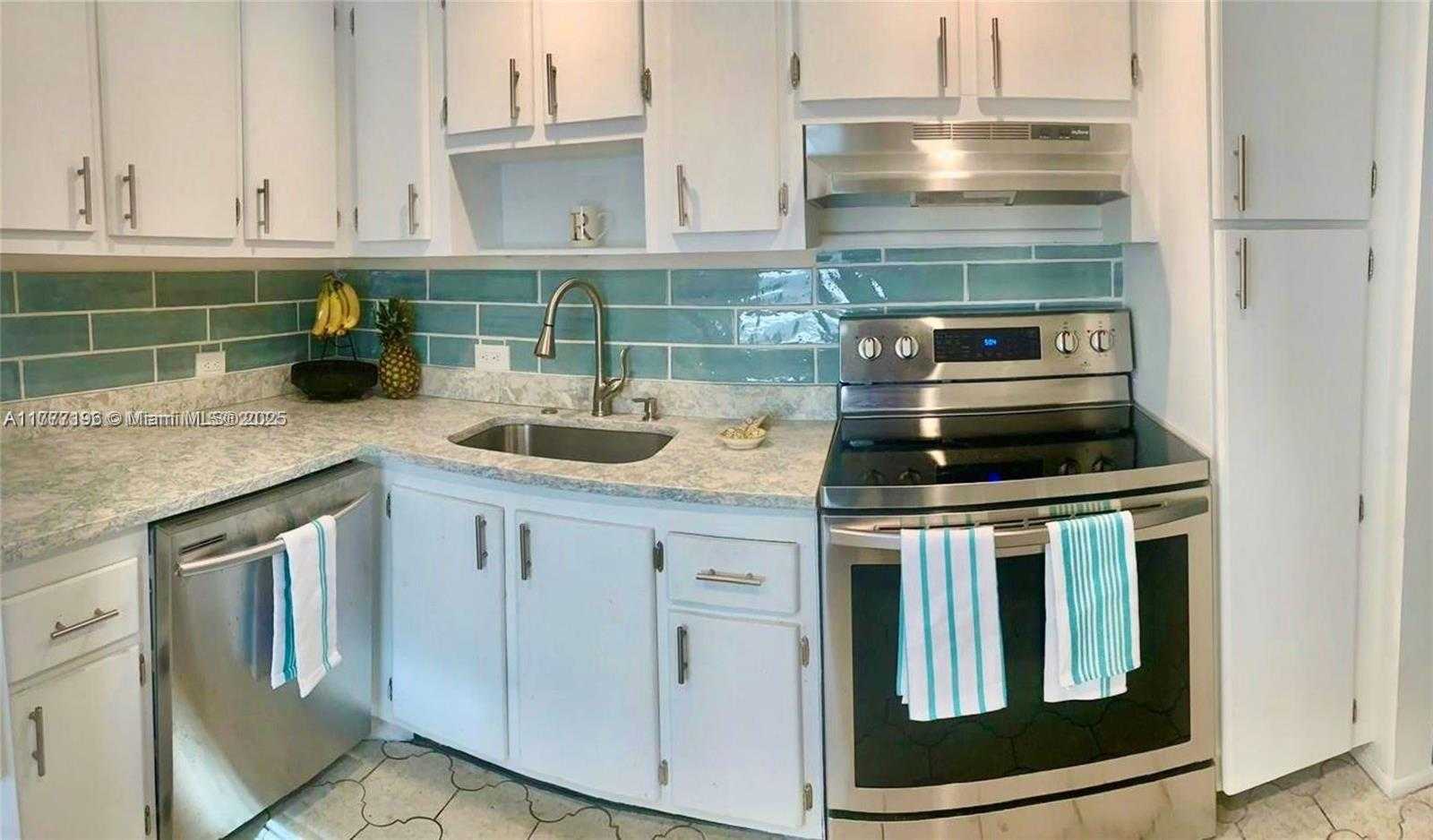 Small Image of 3301 NORTH COUNTRY CLUB DR #612, Aventura Number 3