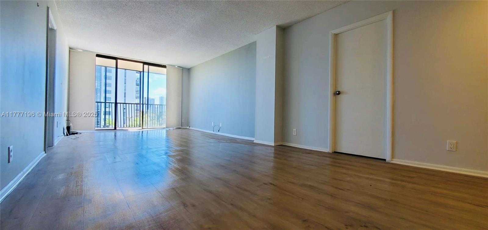 Small Image of 3301 NORTH COUNTRY CLUB DR #612, Aventura Number 6