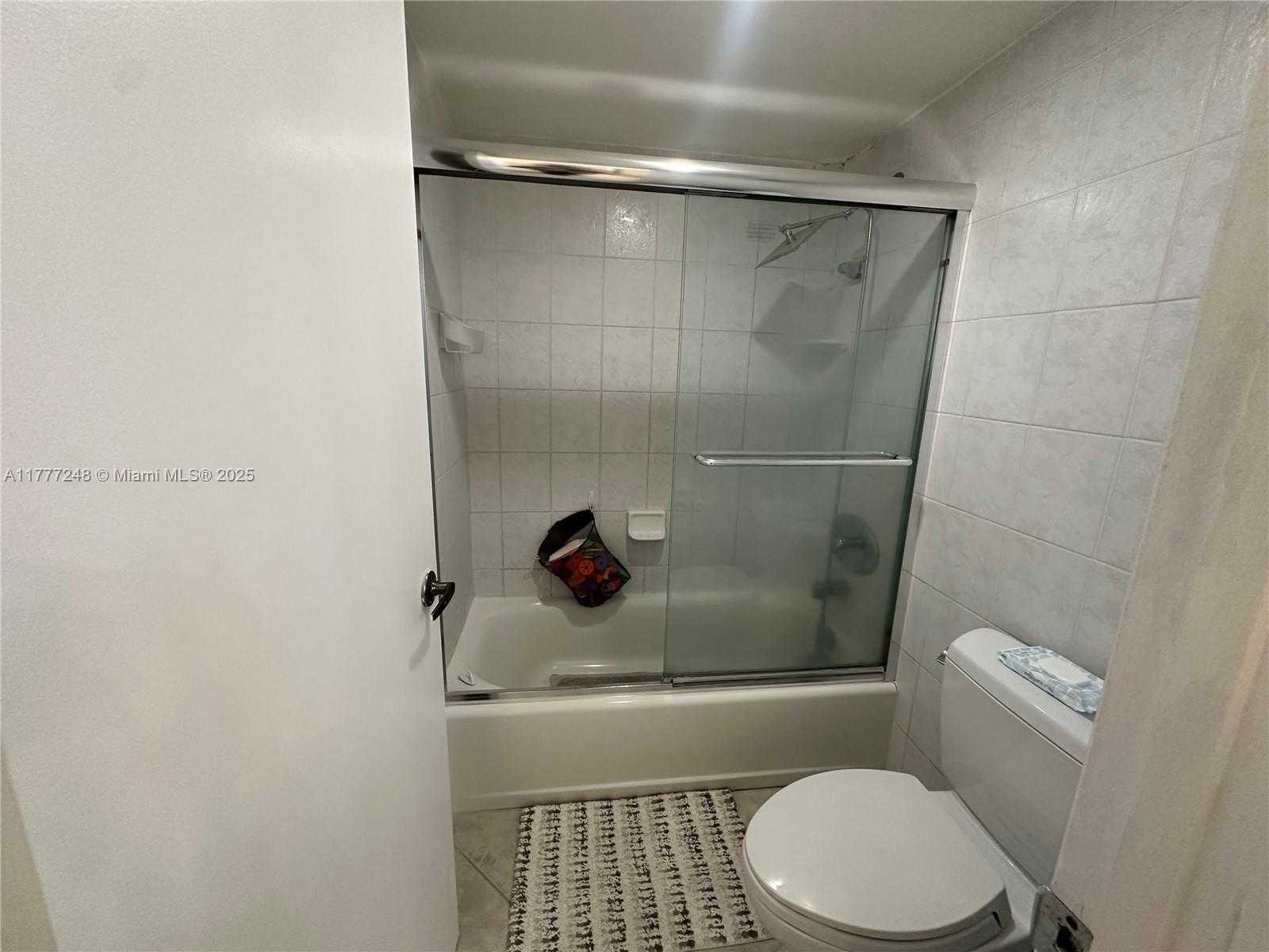 Small Image of 18041 BISCAYNE BLVD #202, Aventura Number 18