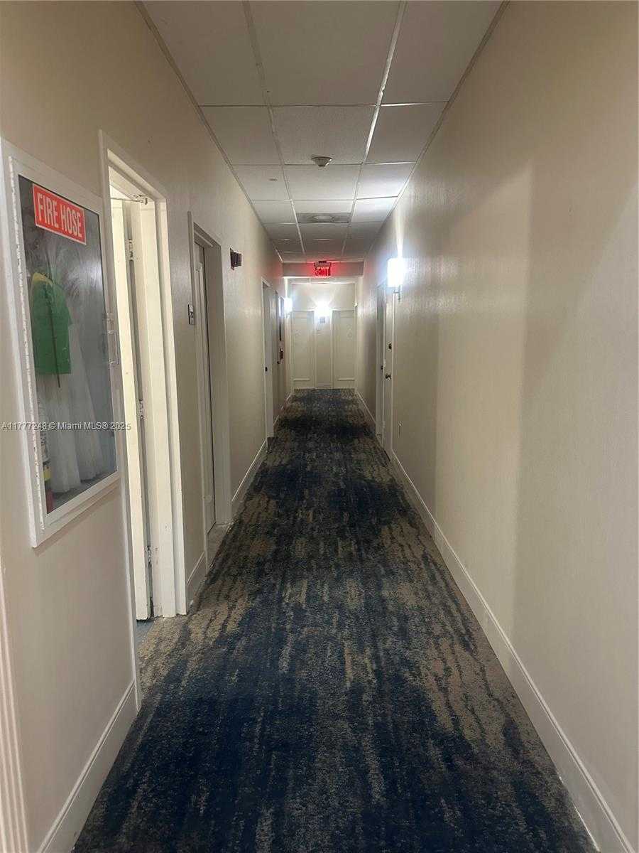 Small Image of 18041 BISCAYNE BLVD #202, Aventura Number 3