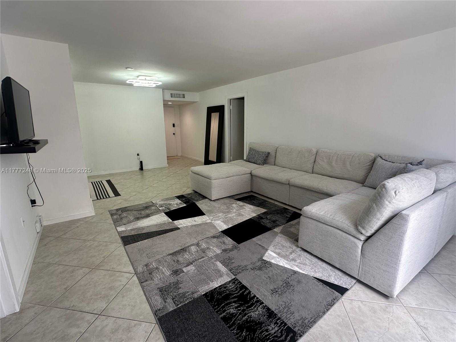 Small Image of 18041 BISCAYNE BLVD #202, Aventura Number 7
