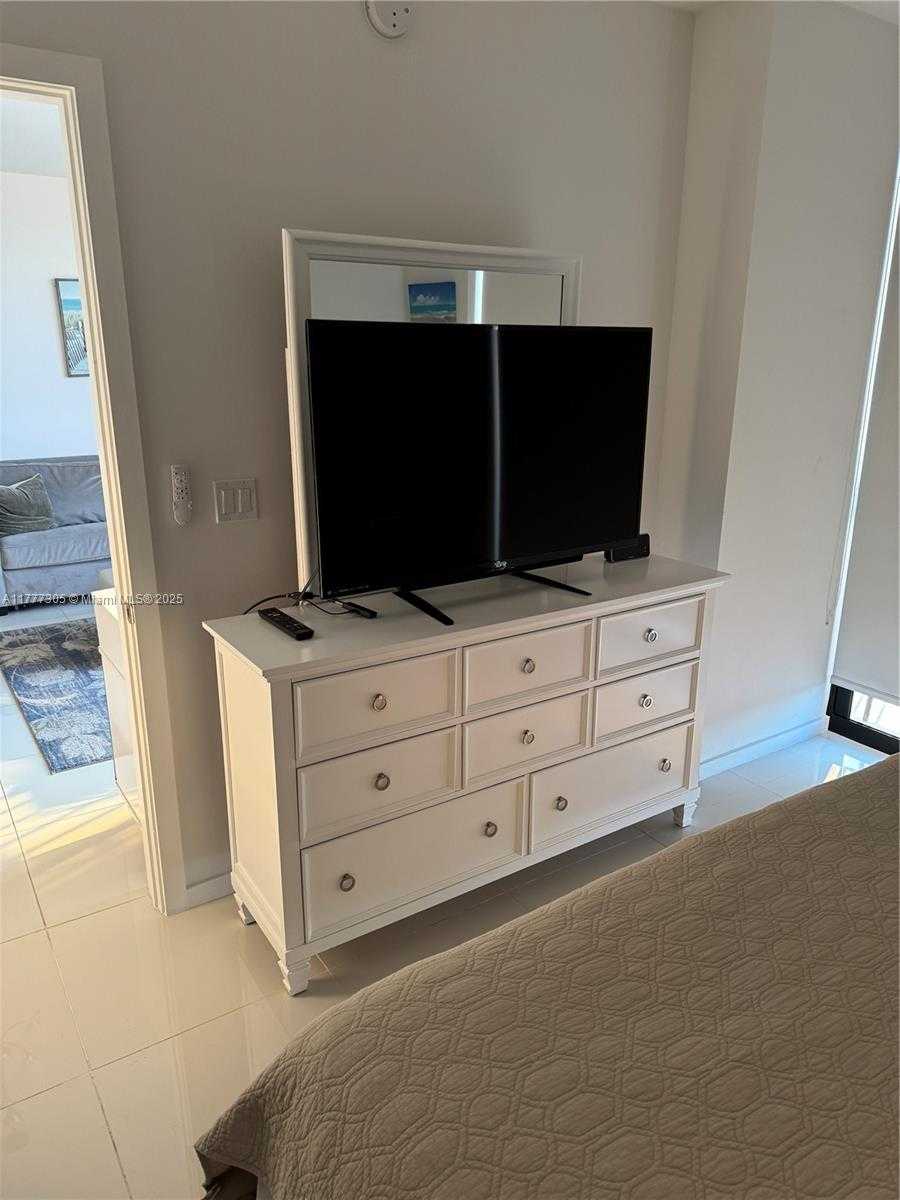 Small Image of 5300 PASEO BLVD #608, Doral Number 8