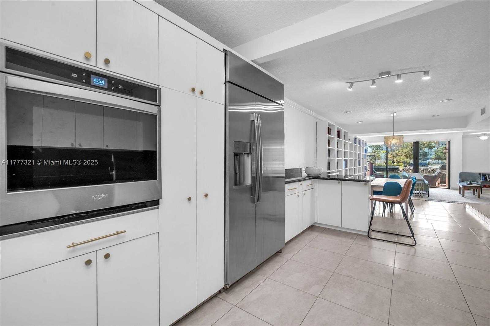 Small Image of 314 POINCIANA DR #806, Sunny Isles Beach Number 10