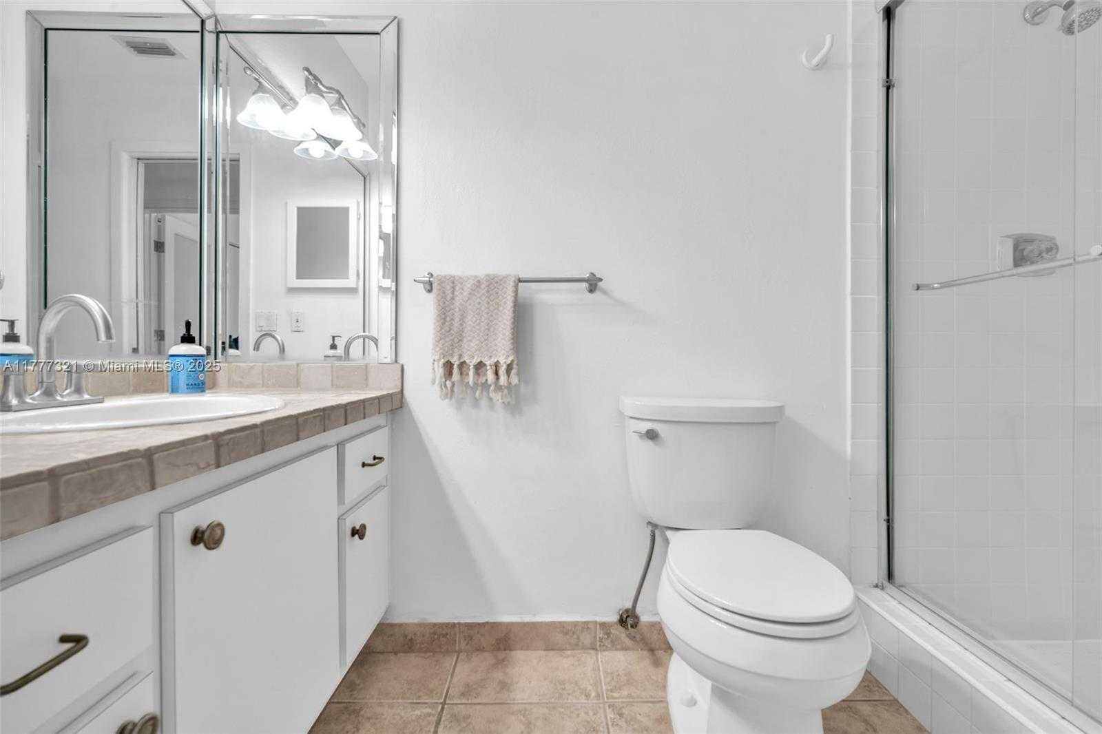 Small Image of 314 POINCIANA DR #806, Sunny Isles Beach Number 22