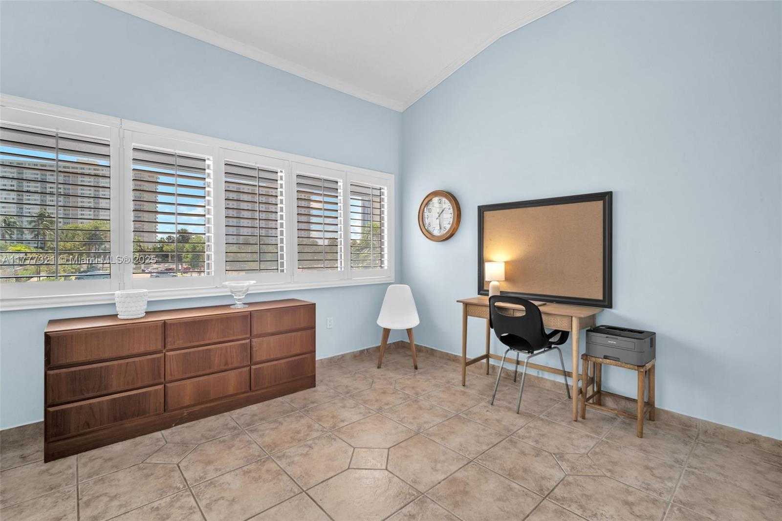 Small Image of 314 POINCIANA DR #806, Sunny Isles Beach Number 27