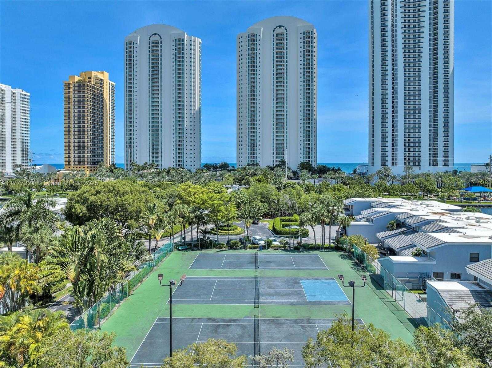 Small Image of 314 POINCIANA DR #806, Sunny Isles Beach Number 30