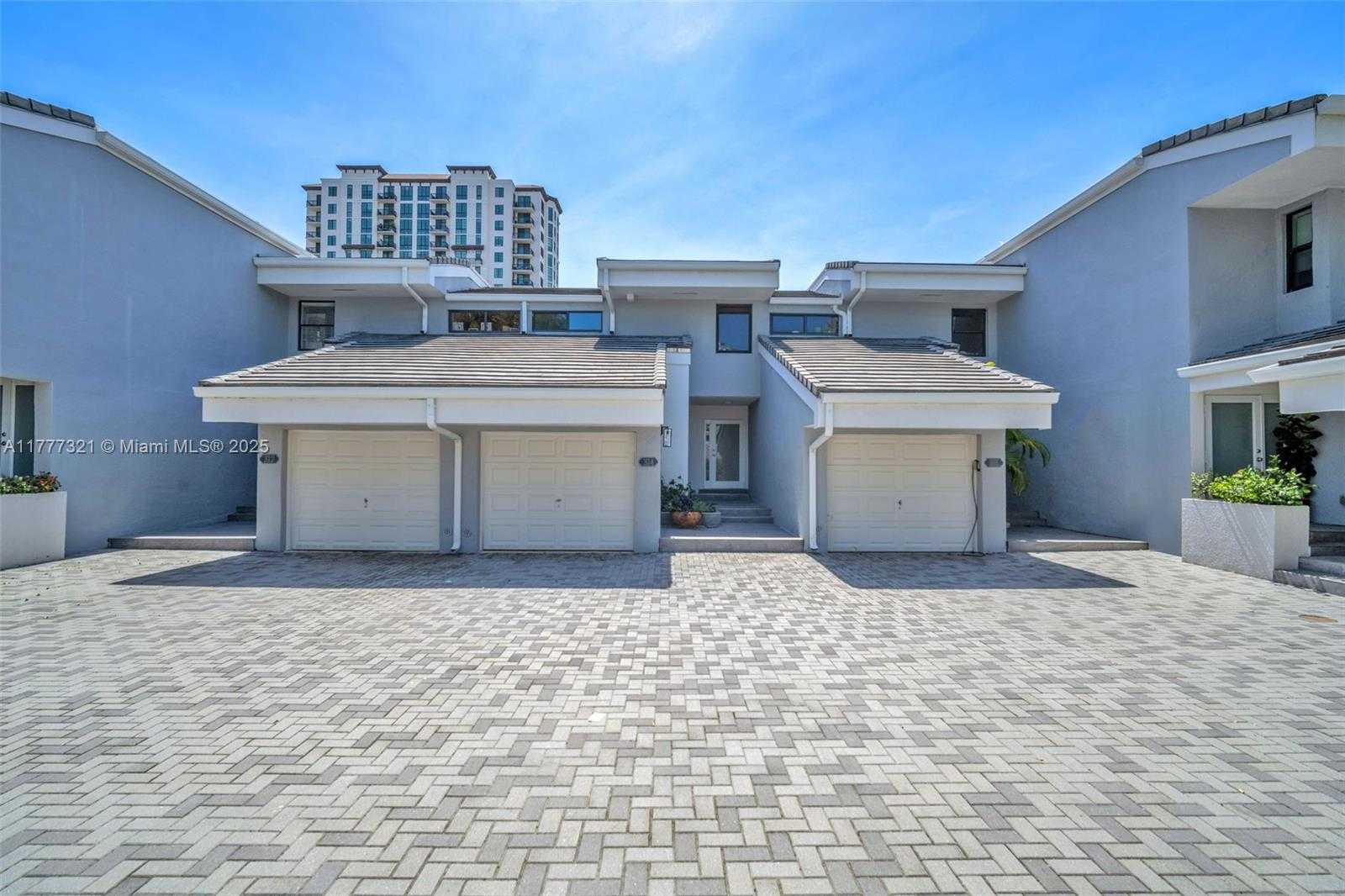 Small Image of 314 POINCIANA DR #806, Sunny Isles Beach Number 40