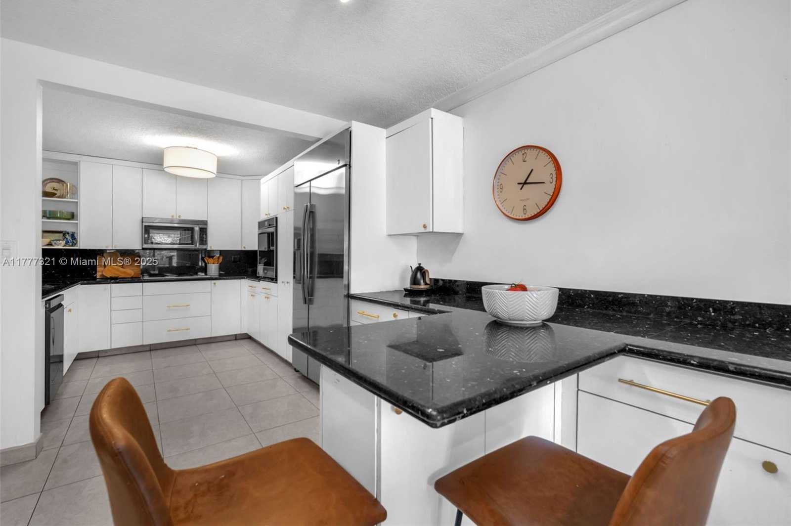 Small Image of 314 POINCIANA DR #806, Sunny Isles Beach Number 8