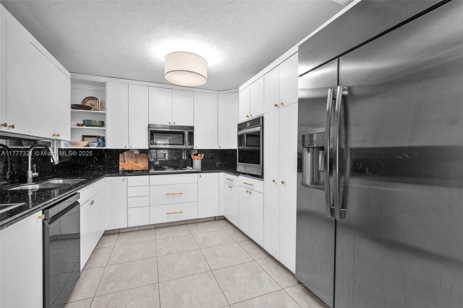 Small Image of 314 POINCIANA DR #806, Sunny Isles Beach Number 9