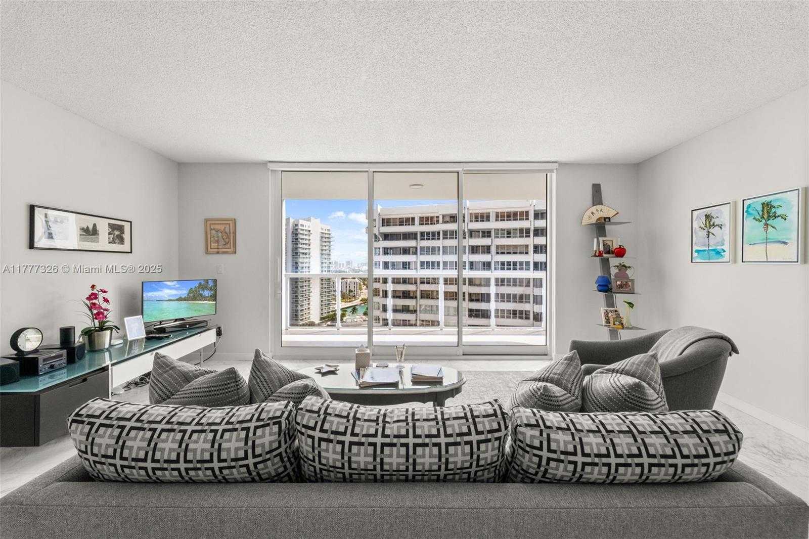 Small Image of 9 ISLAND AVE #1910, Miami Beach Number 7