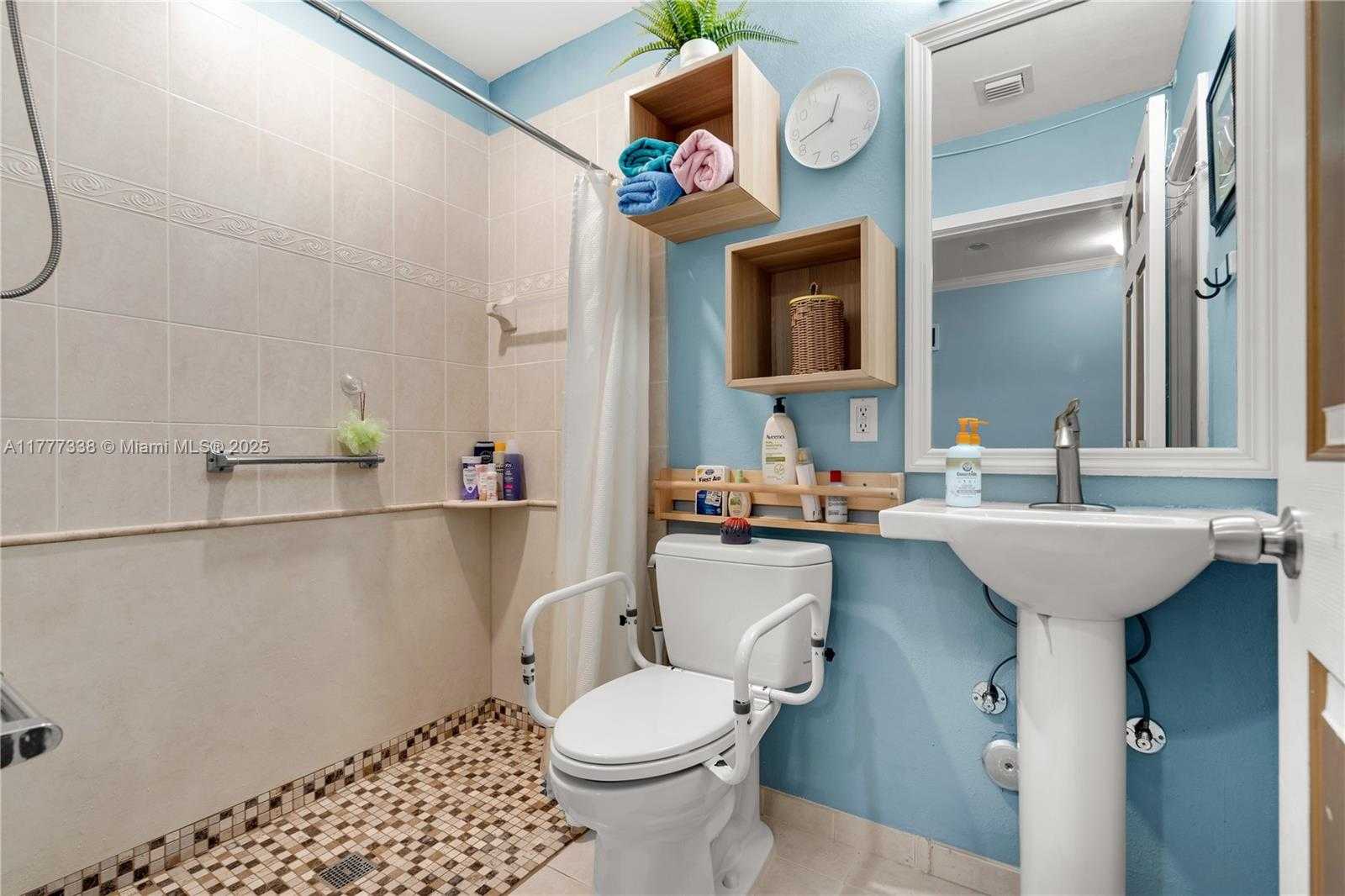 Small Image of 5570 NORTH WEST 107TH AVE #902, Doral Number 12