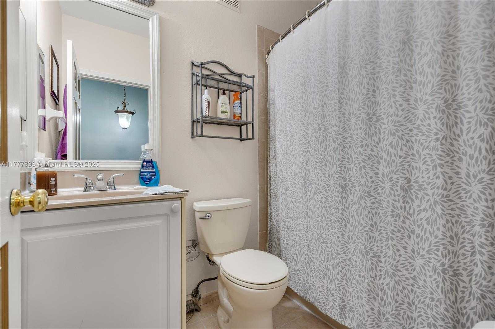 Small Image of 5570 NORTH WEST 107TH AVE #902, Doral Number 18