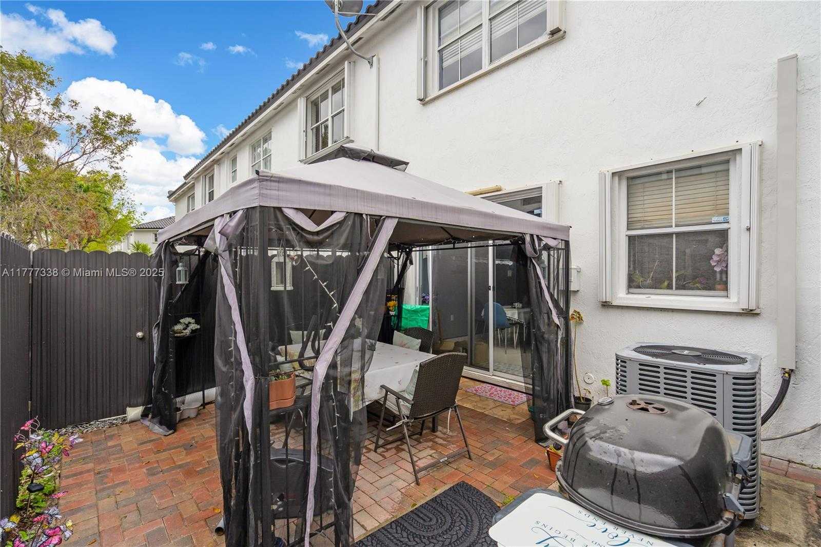 Small Image of 5570 NORTH WEST 107TH AVE #902, Doral Number 26