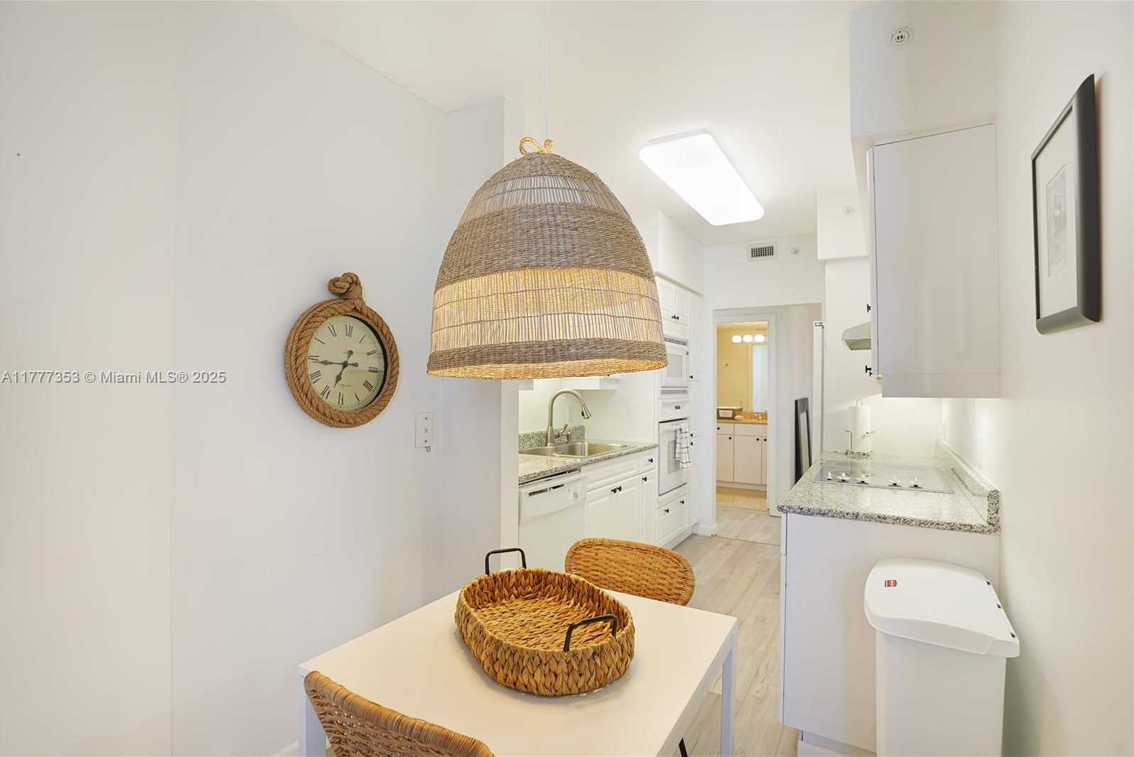 Small Image of 4779 COLLINS AVE #2908, Miami Beach Number 17