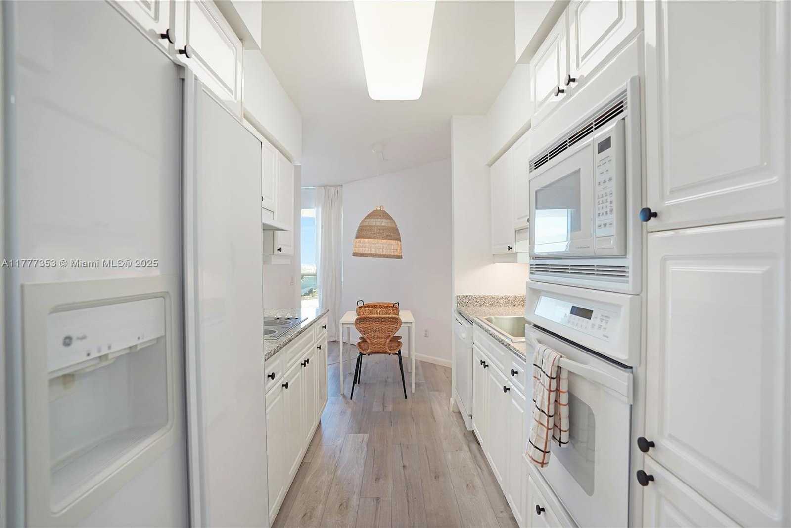 Small Image of 4779 COLLINS AVE #2908, Miami Beach Number 19