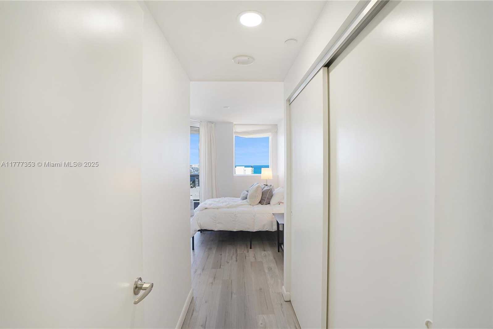 Small Image of 4779 COLLINS AVE #2908, Miami Beach Number 27