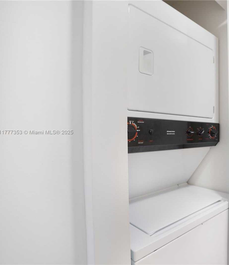 Small Image of 4779 COLLINS AVE #2908, Miami Beach Number 34