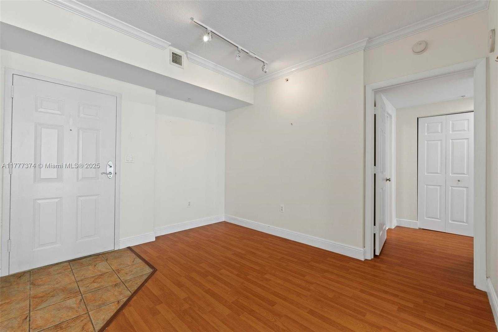 Small Image of 2000 NORTH BAYSHORE DR #1207, Miami Number 10