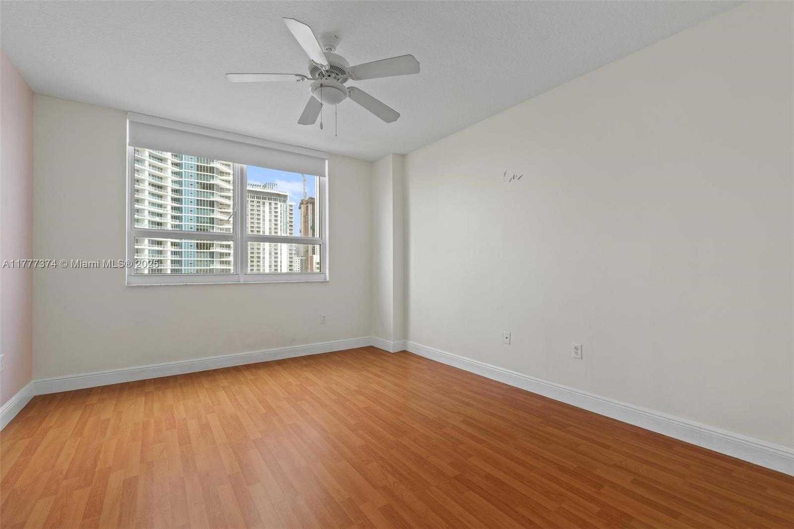 Small Image of 2000 NORTH BAYSHORE DR #1207, Miami Number 13