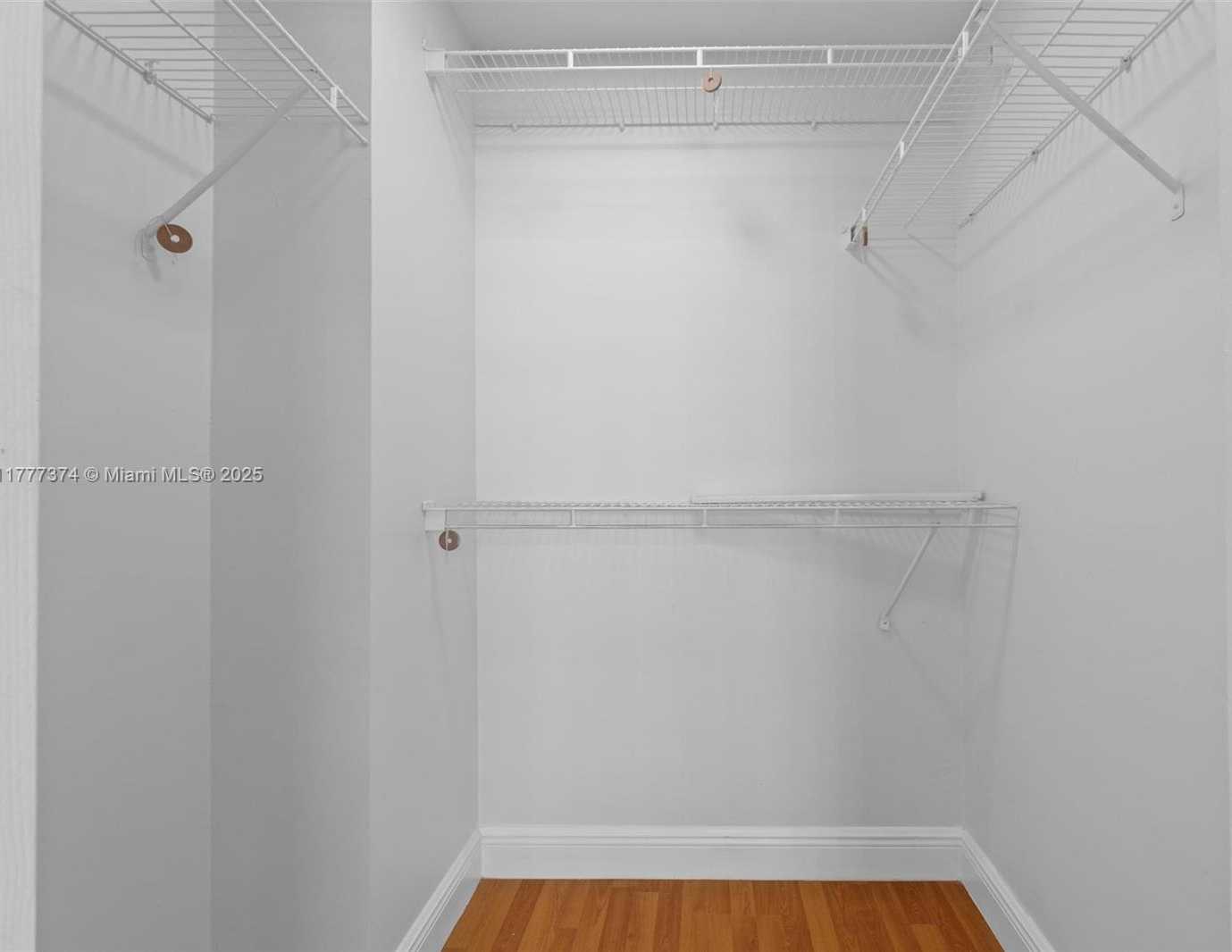 Small Image of 2000 NORTH BAYSHORE DR #1207, Miami Number 16