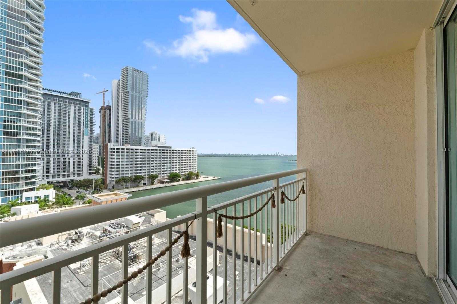 Small Image of 2000 NORTH BAYSHORE DR #1207, Miami Number 22