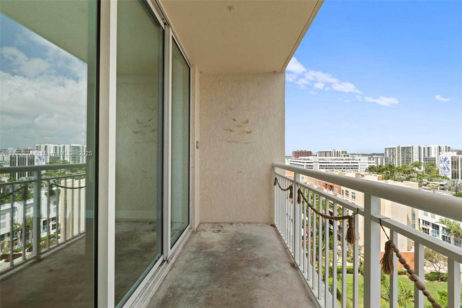 Small Image of 2000 NORTH BAYSHORE DR #1207, Miami Number 23