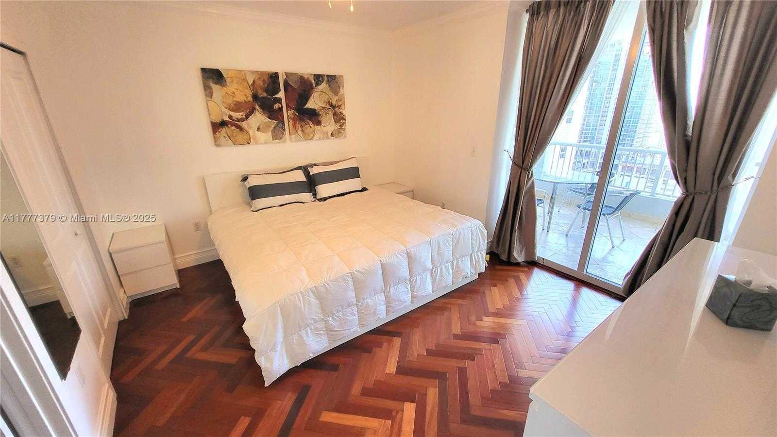 Small Image of 170 SOUTH EAST 14TH ST #2705, Miami Number 23