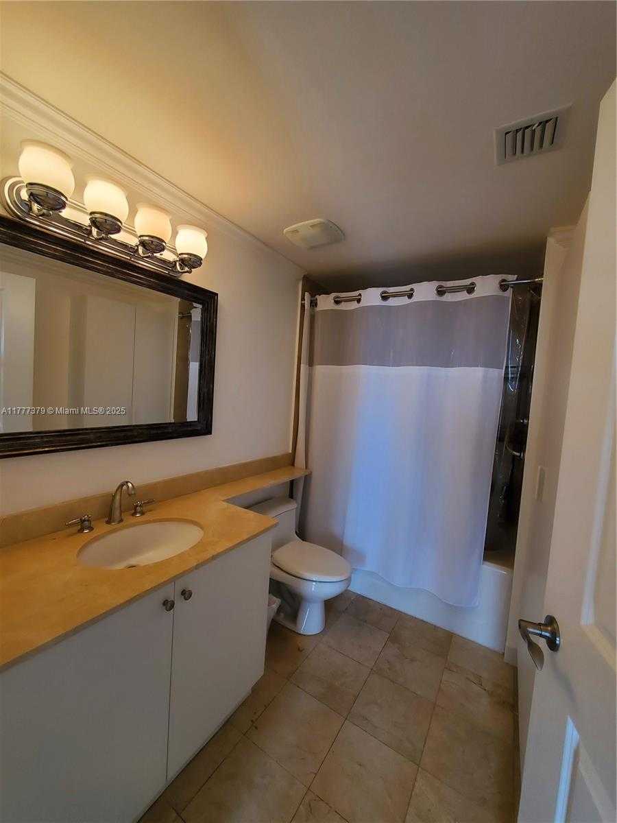 Small Image of 170 SOUTH EAST 14TH ST #2705, Miami Number 25
