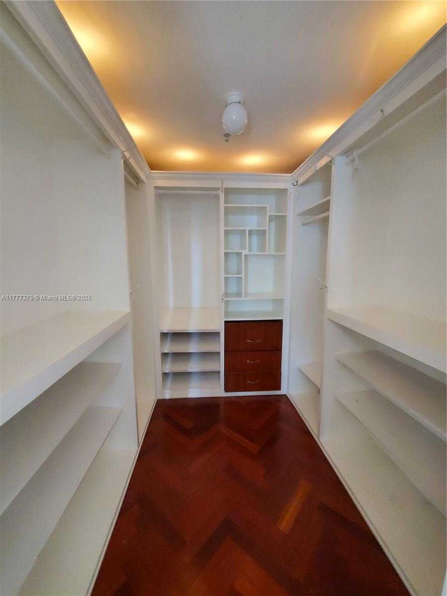 Small Image of 170 SOUTH EAST 14TH ST #2705, Miami Number 26