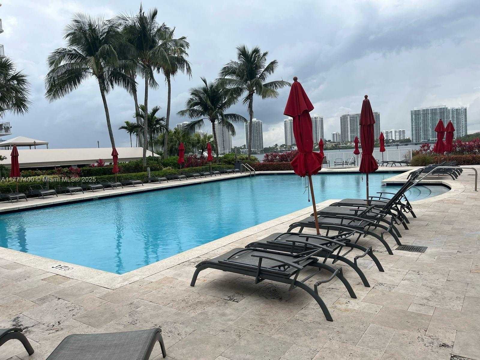 Small Image of 18100 #903, Sunny Isles Beach Number 17