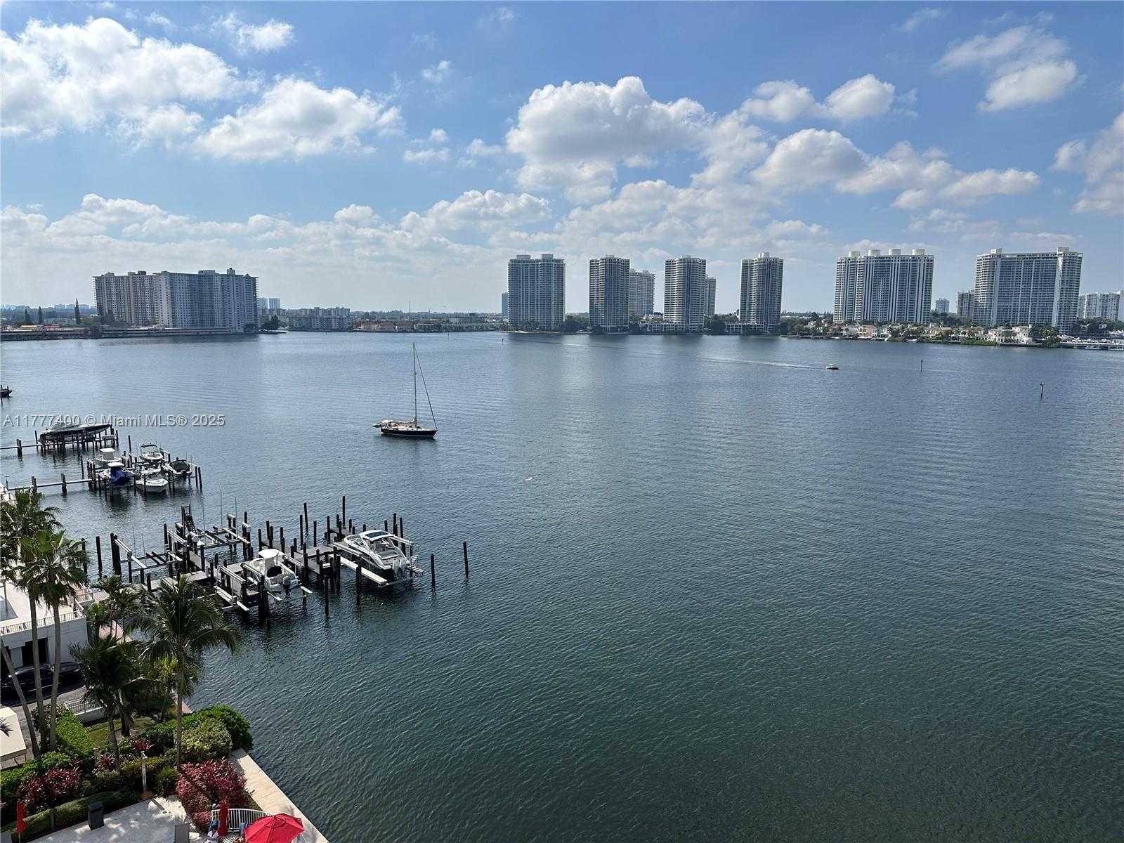 Small Image of 18100 #903, Sunny Isles Beach Number 2