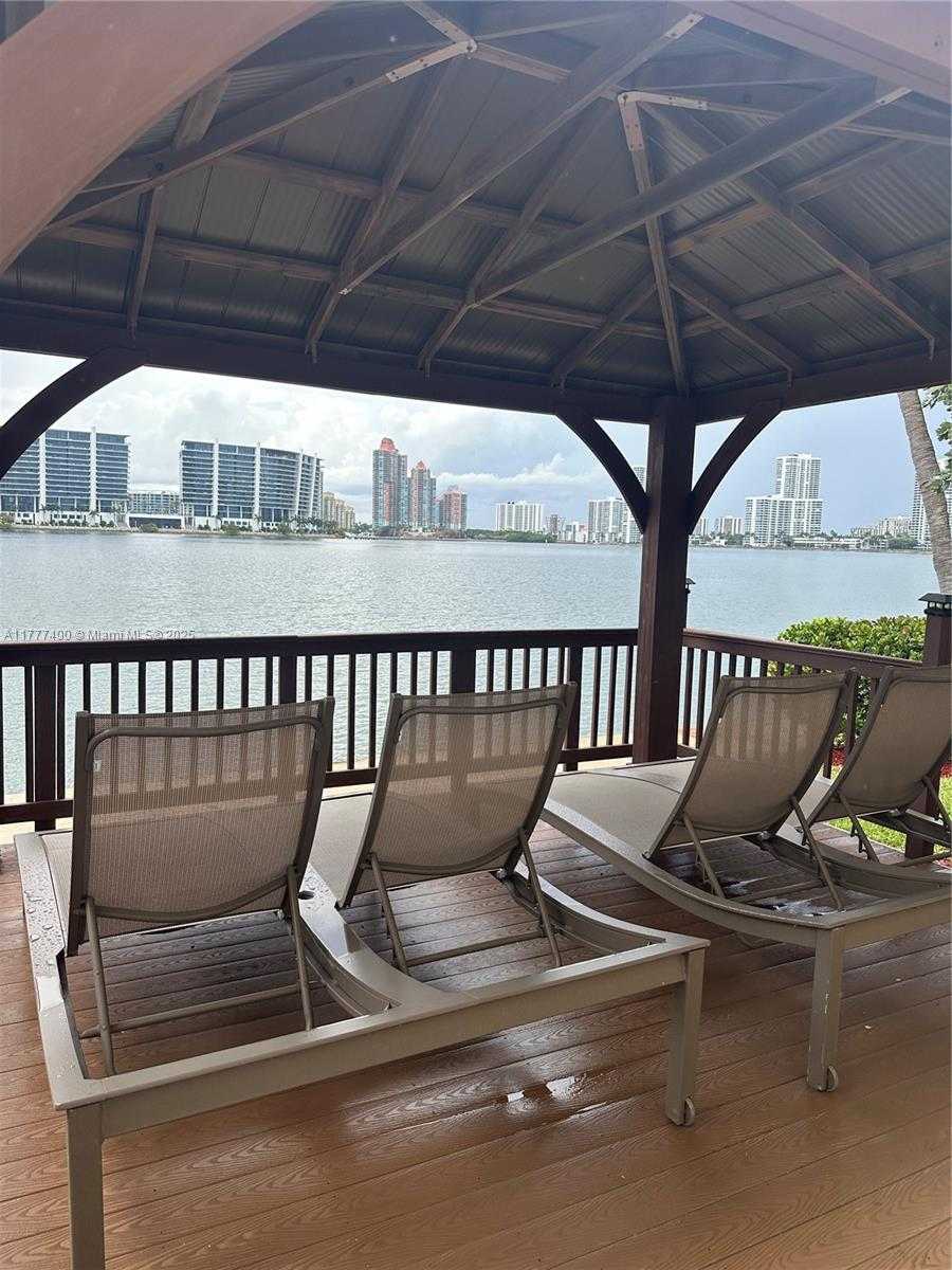 Small Image of 18100 #903, Sunny Isles Beach Number 21