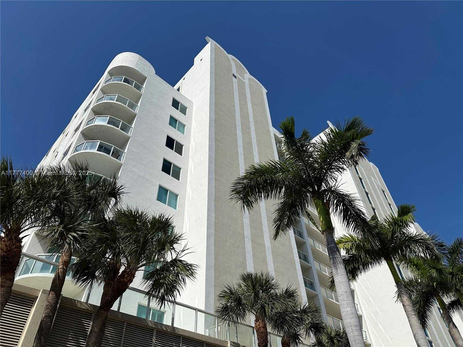 Small Image of 18100 #903, Sunny Isles Beach Number 27