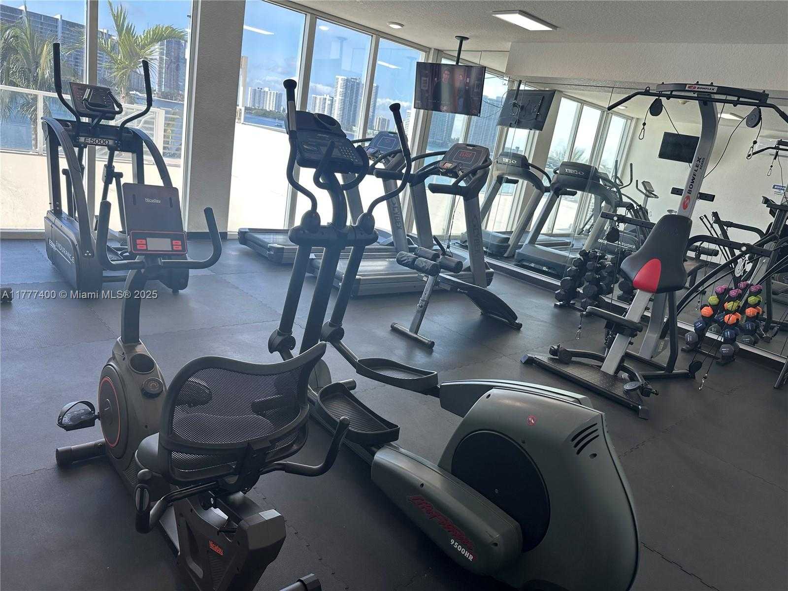 Small Image of 18100 #903, Sunny Isles Beach Number 28
