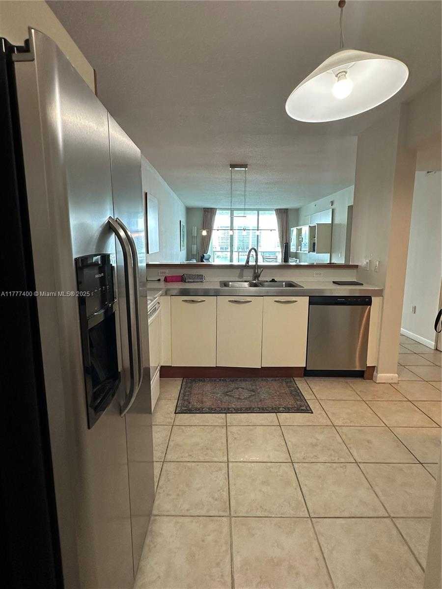 Small Image of 18100 #903, Sunny Isles Beach Number 35