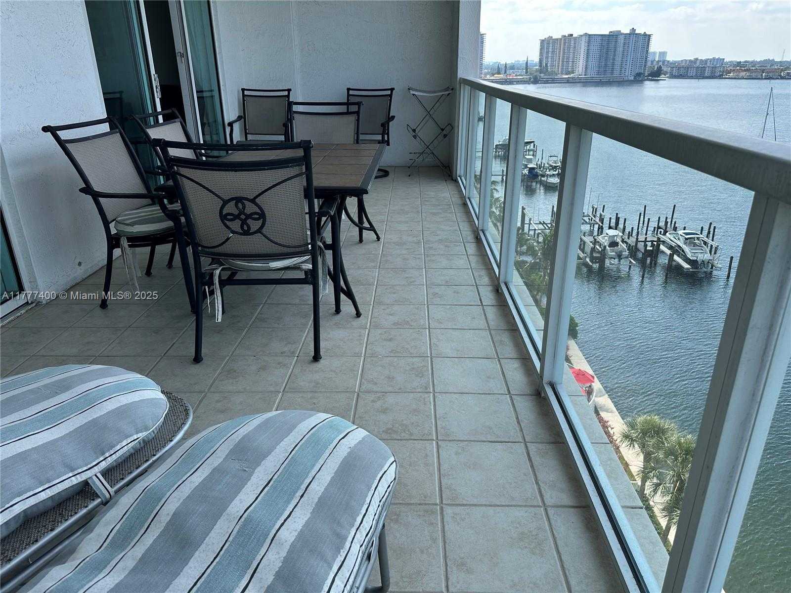 Small Image of 18100 #903, Sunny Isles Beach Number 38