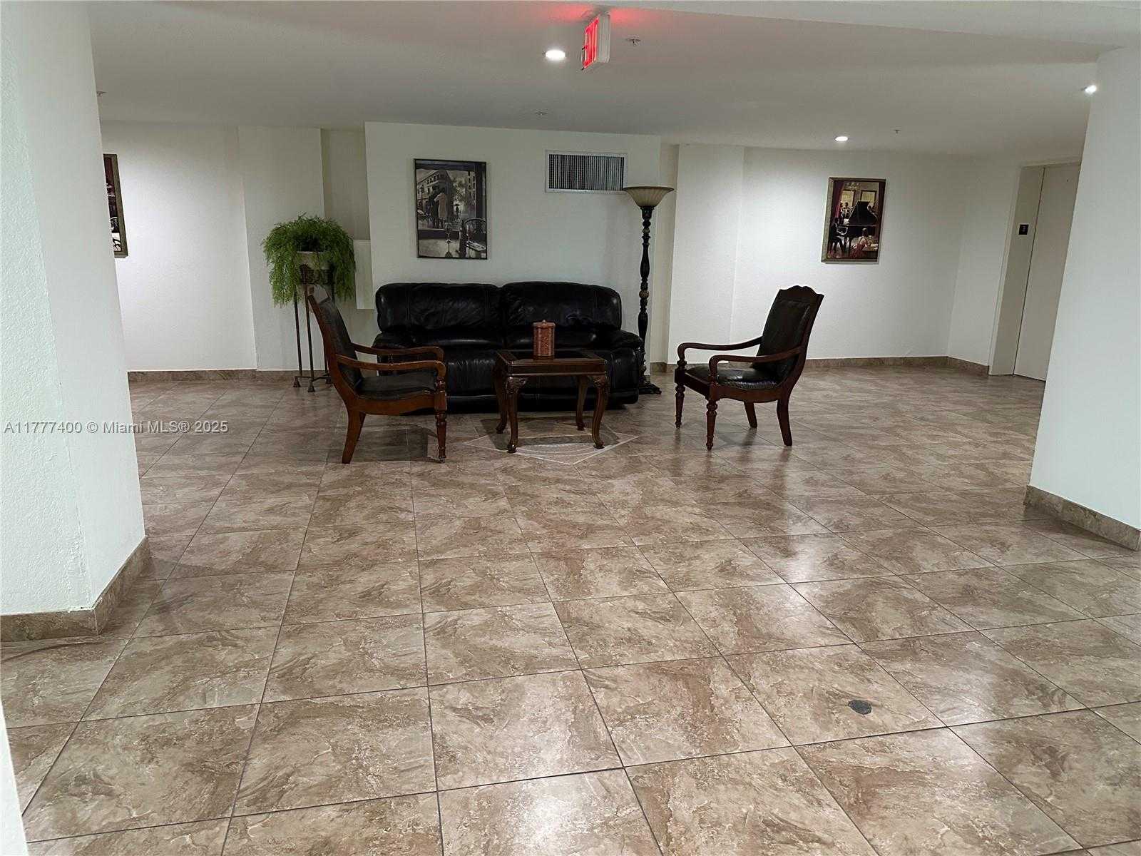Small Image of 18100 #903, Sunny Isles Beach Number 39