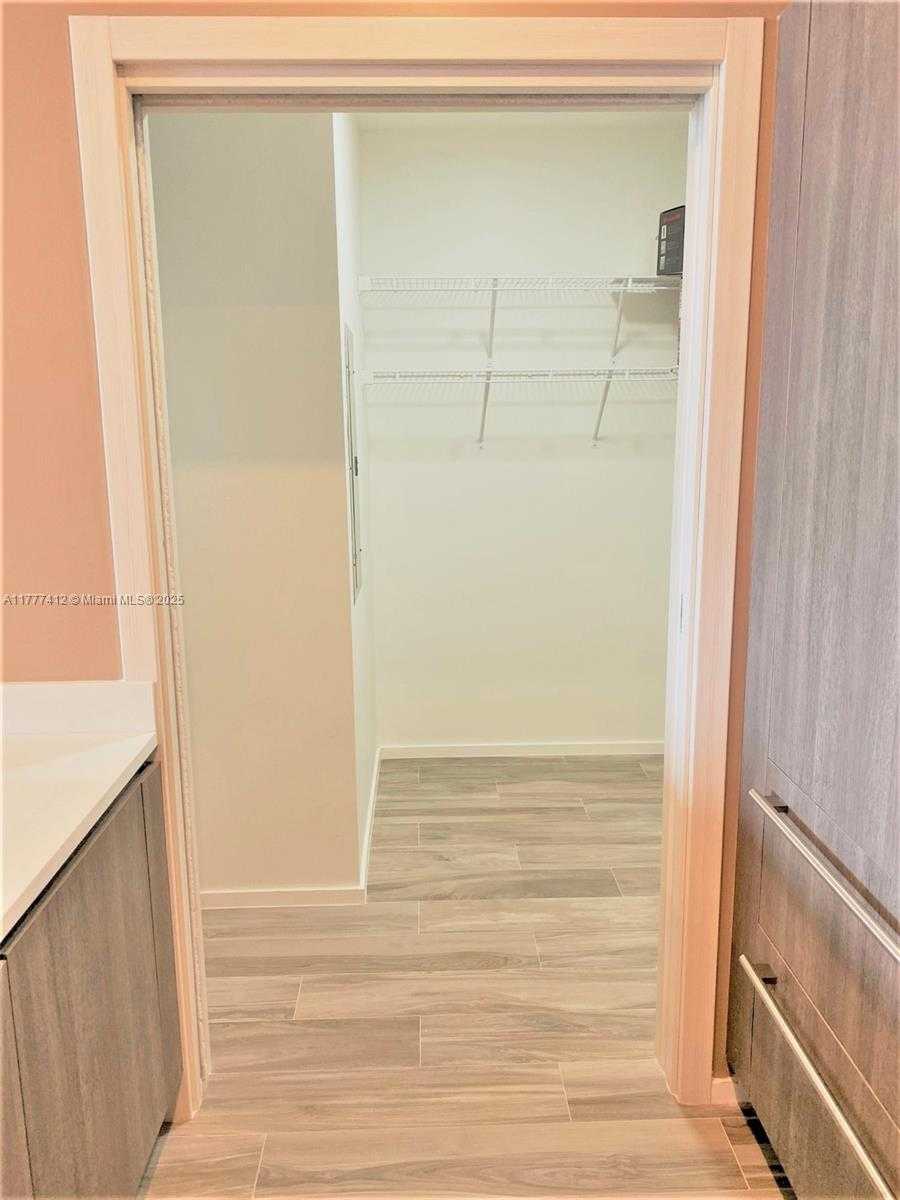 Small Image of 801 SOUTH MIAMI AVE #5410, Miami Number 17