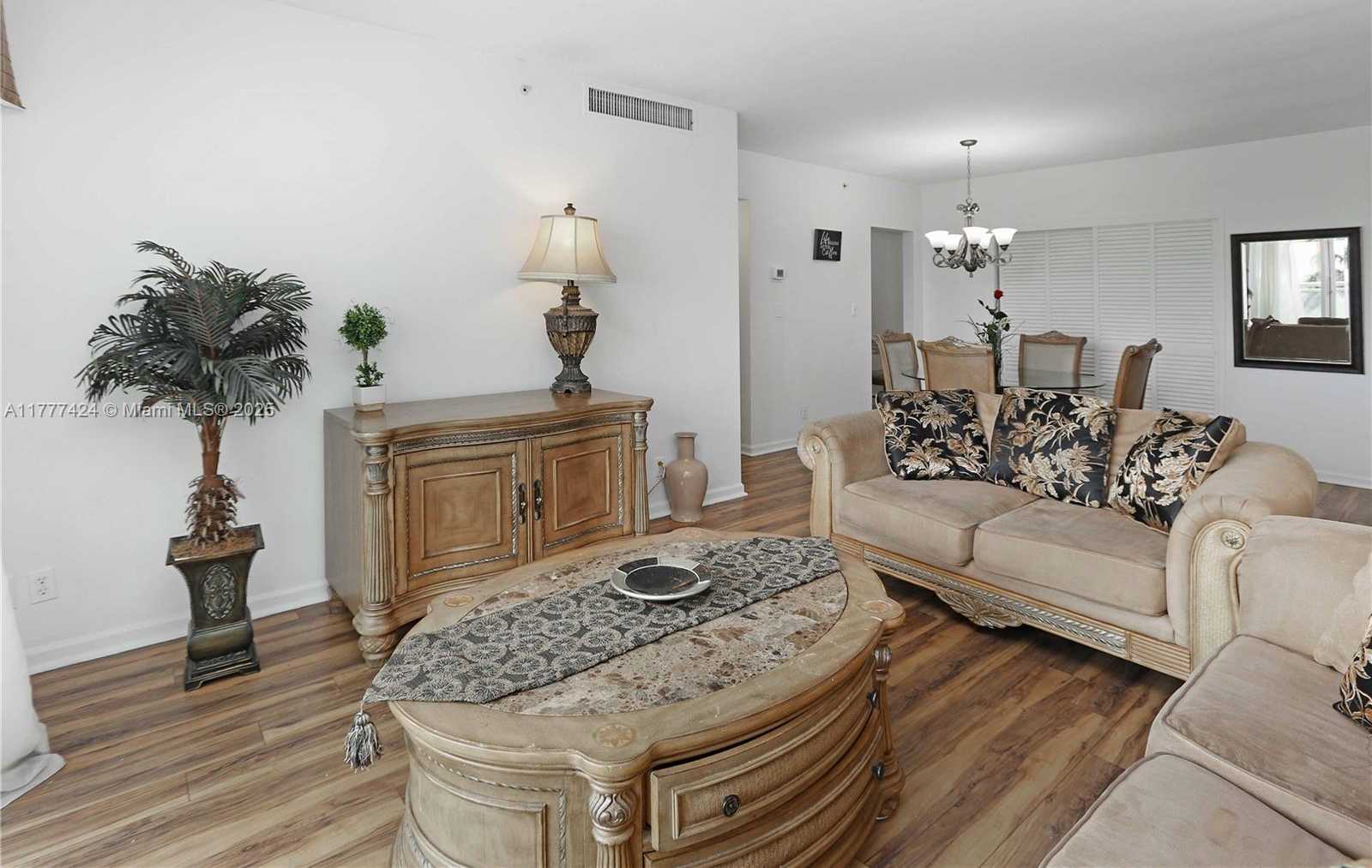 Small Image of 3001 SOUTH OCEAN DR #539, Hollywood Number 12