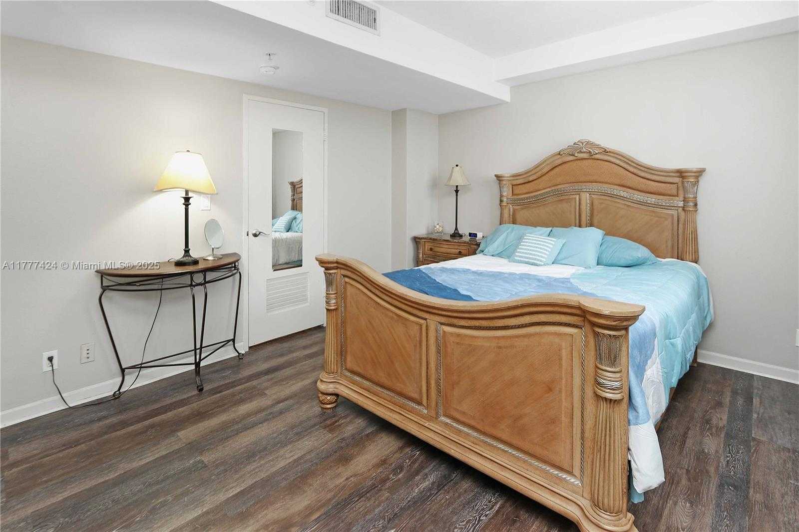 Small Image of 3001 SOUTH OCEAN DR #539, Hollywood Number 16