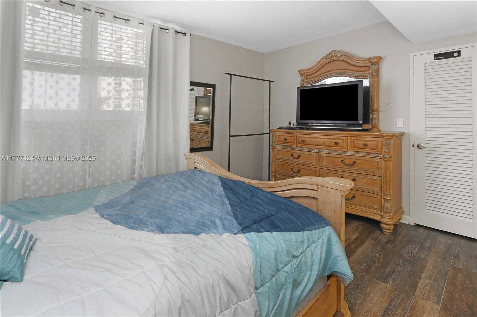 Small Image of 3001 SOUTH OCEAN DR #539, Hollywood Number 18