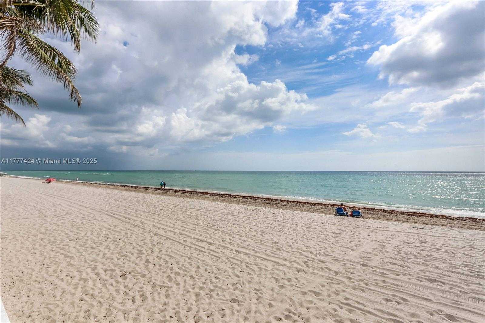 Small Image of 3001 SOUTH OCEAN DR #539, Hollywood Number 2