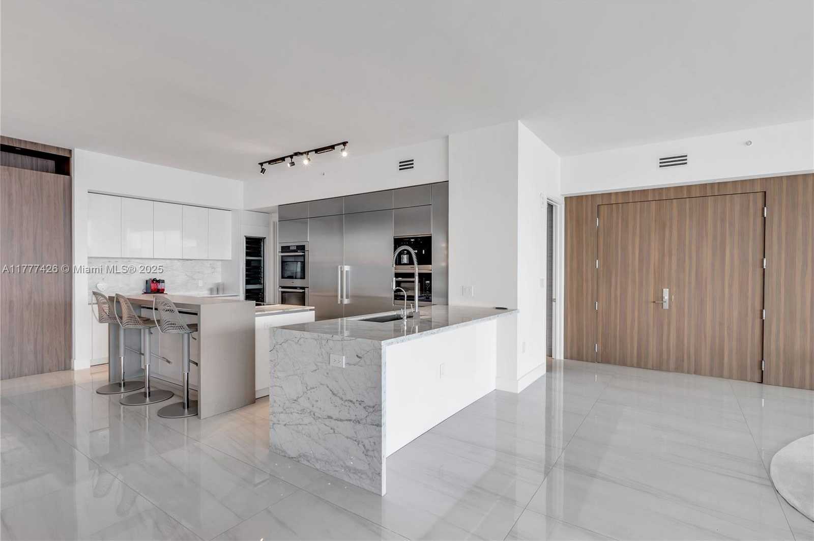 Small Image of 5000 ISLAND ESTATES DR #501, Aventura Number 12