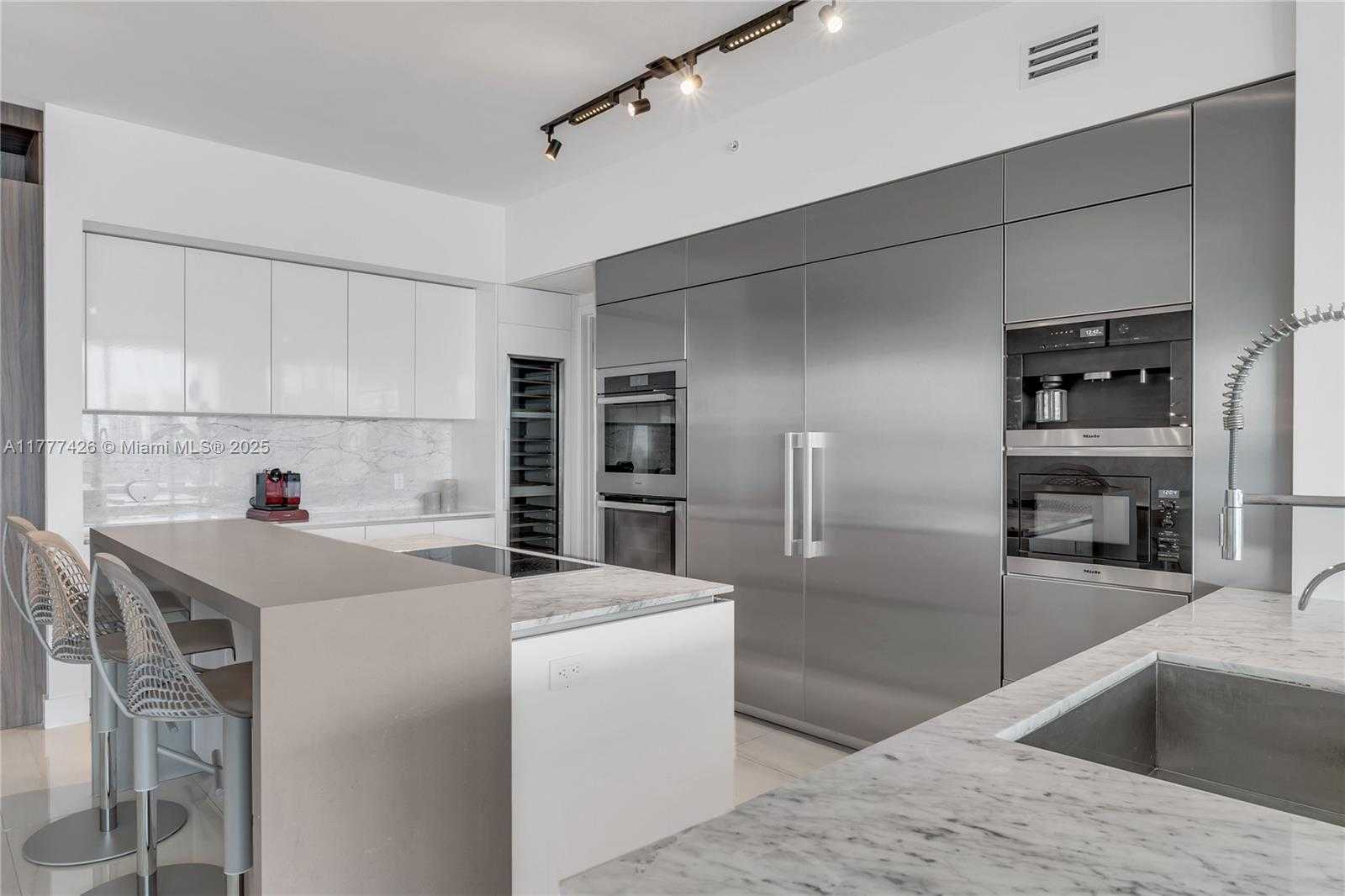 Small Image of 5000 ISLAND ESTATES DR #501, Aventura Number 13