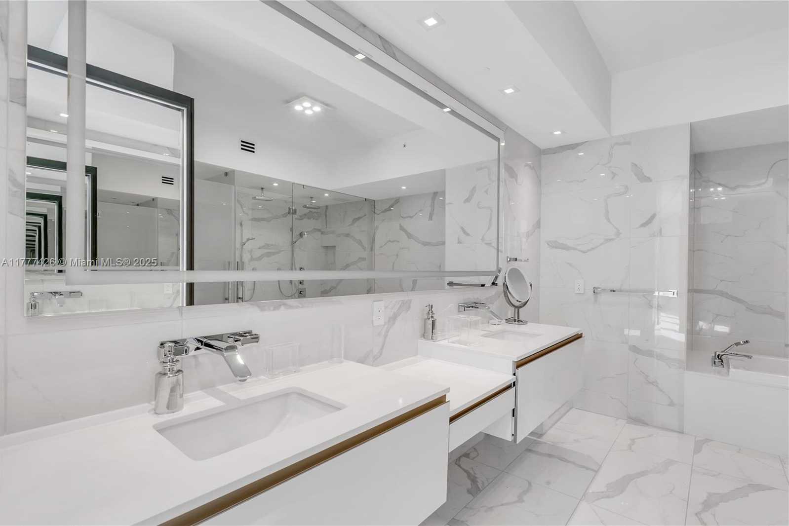 Small Image of 5000 ISLAND ESTATES DR #501, Aventura Number 22