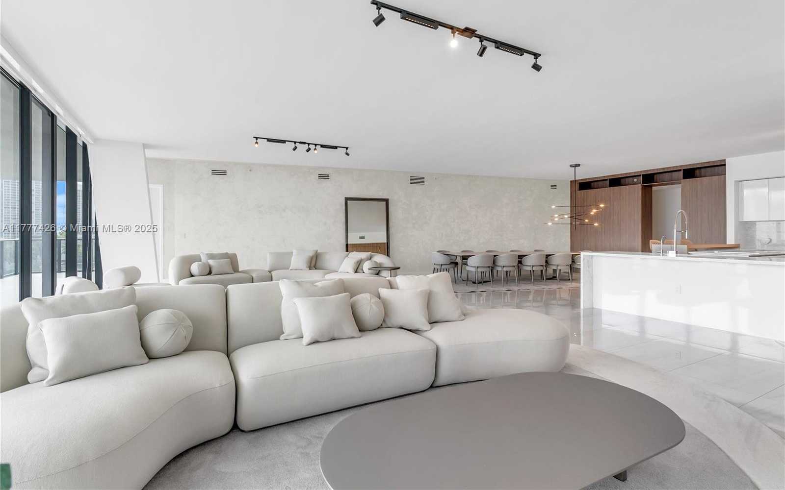 Small Image of 5000 ISLAND ESTATES DR #501, Aventura Number 4
