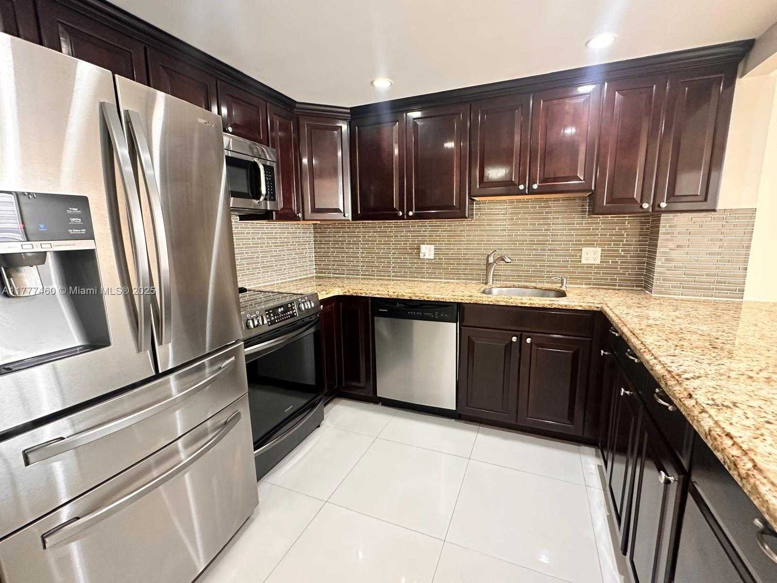 Small Image of 1801 SOUTH OCEAN DR #240, Hallandale Beach Number 4