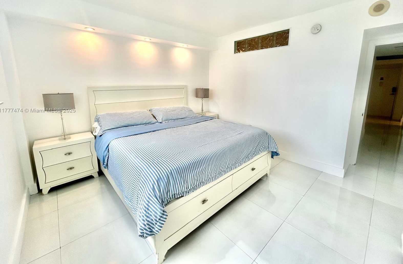 Small Image of 19370 COLLINS AVE #1015, Sunny Isles Beach Number 10